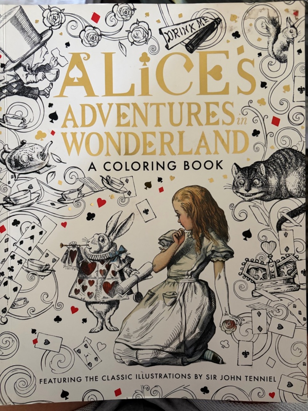 Disney Alice's Adventures in Wonderland Coloring Book - Gold, Black, Red, White